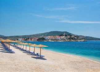 Strandok és sportolási lehetőségek Primoštenben